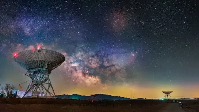 Mysterious Radio Signal Detected From Exoplanet Beta Pictoris b