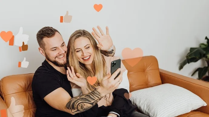Couple using social media as relationship Reels influence dating expectations and romantic comparisons