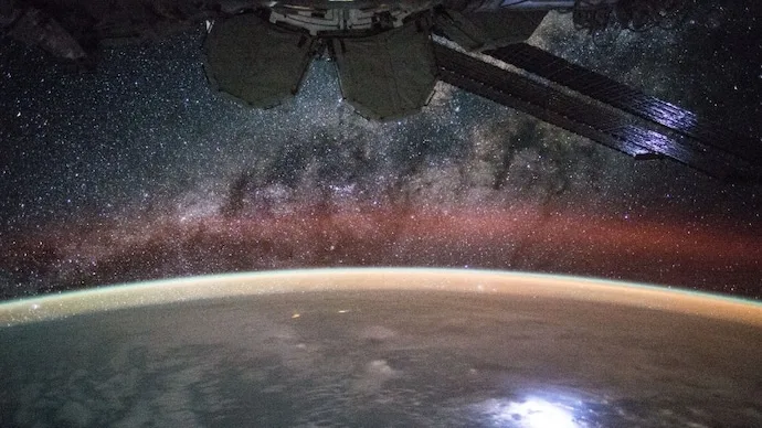Shubhanshu Shukla captures Earth’s airglow from space.