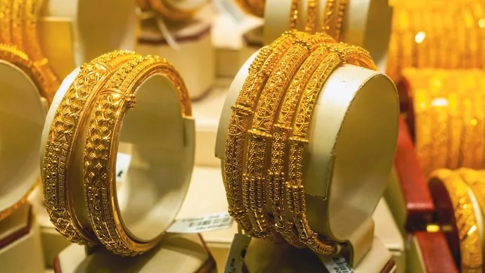 Gold jewellery displayed ahead of Dhanteras as market prices decline in India